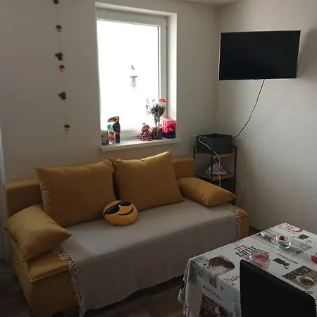 One Bedroom Flat *